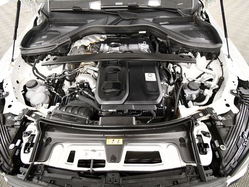 Used 2025 Mercedes-Benz GLC 43 AMG 4MATIC image 12