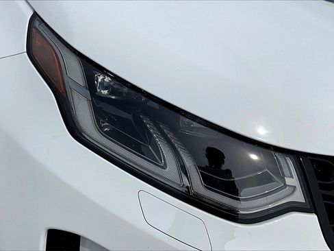 Certified 2025 Land Rover Discovery Sport S image 30