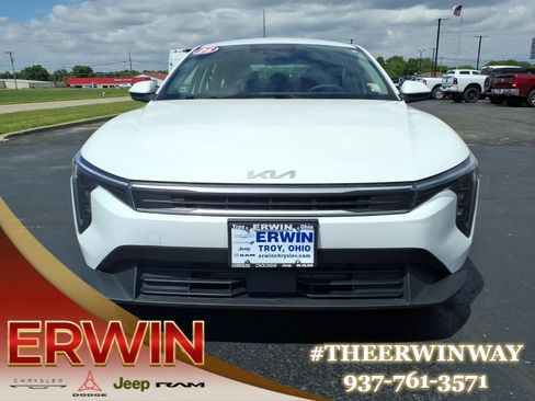 Used 2025 Kia K4 FWD image 2