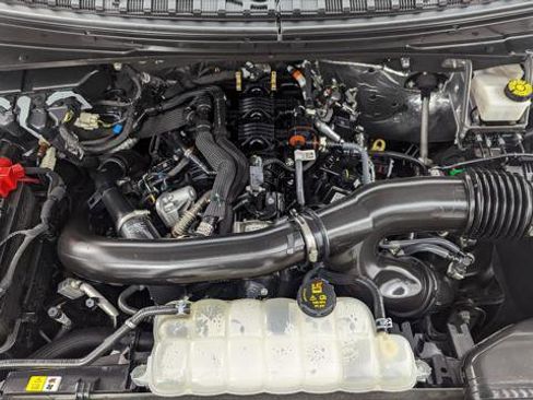 Used 2024 Ford Expedition XLT image 35