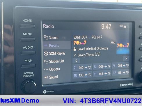 Used 2022 Toyota RAV4 XLE Premium image 31