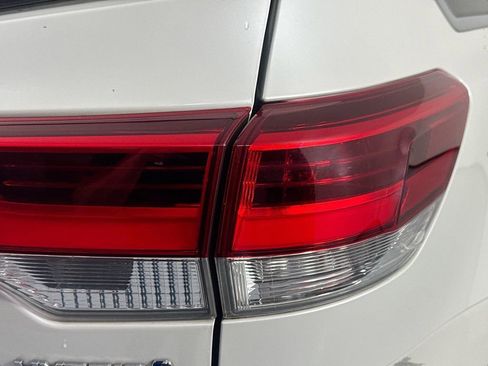 Used 2018 Toyota Highlander Limited image 36