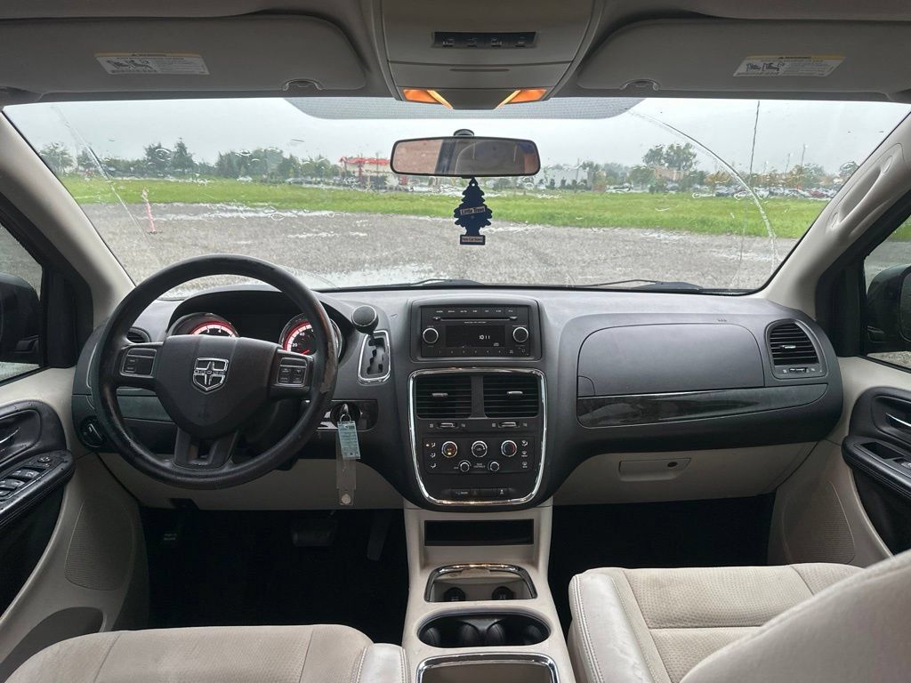 Used 2015 Dodge Grand Caravan SXT FWD image 21