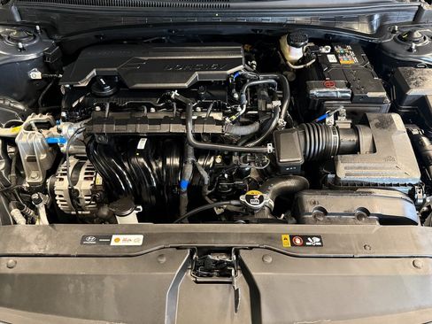 Used 2025 Hyundai Elantra SE image 22