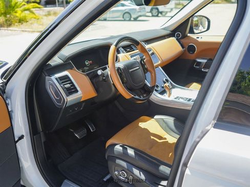 Used 2022 Land Rover Range Rover Sport SVR image 35