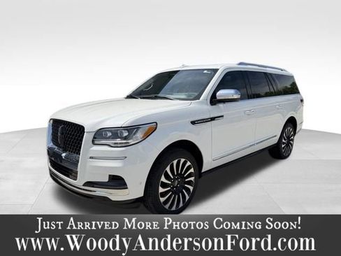 Used 2023 Lincoln Navigator L Black Label AWD/4WD image 1