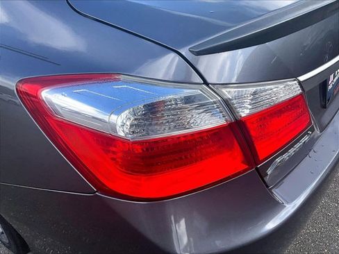 Used 2013 Honda Accord Sport image 29