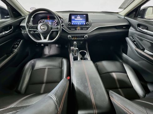 Used 2025 Nissan Altima 2.5 SR FWD image 29