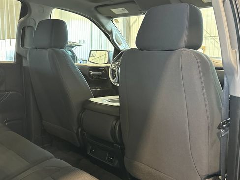 Used 2021 Chevrolet Silverado 1500 Custom AWD/4WD image 33