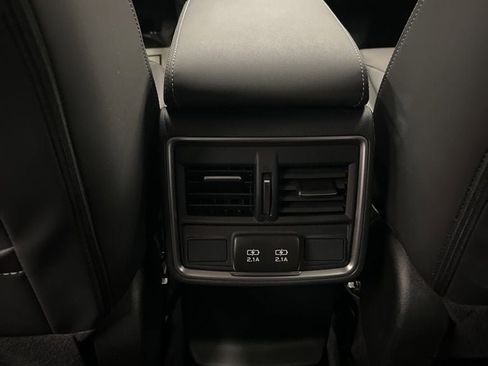 Certified 2024 Subaru Forester Limited image 31