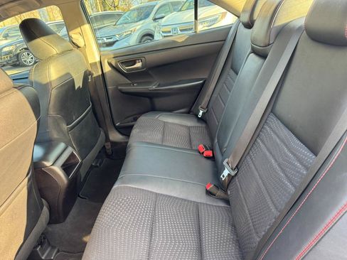 Used 2015 Toyota Camry SE FWD image 20