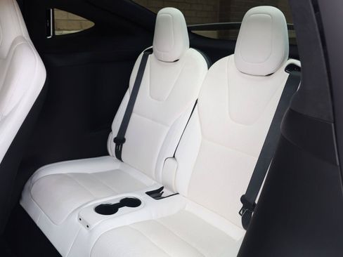 Used 2023 Tesla Model X AWD/4WD image 17