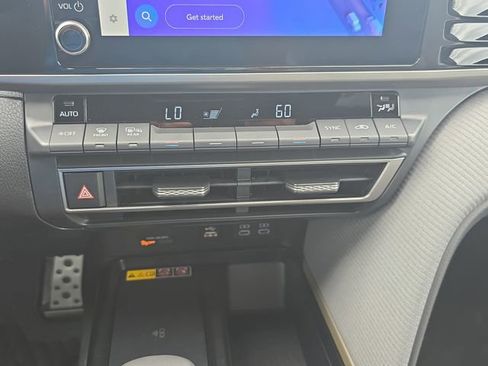 Used 2026 Toyota Camry SE w/ Convenience Package FWD image 24