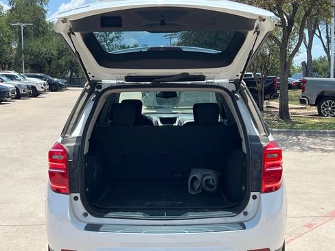 Used 2017 Chevrolet Equinox LS FWD image 22