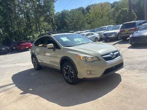 Used 2014 Subaru Crosstrek 2.0i Premium w/ Moonroof Package AWD/4WD image 4