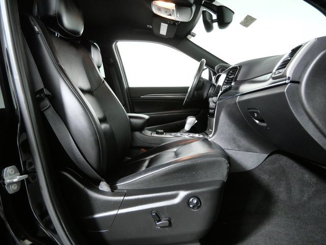 Used 2019 Jeep Grand Cherokee Limited AWD/4WD image 8