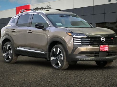 Used 2026 Nissan Kicks SR FWD image 10
