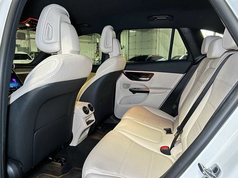 Certified 2025 Mercedes-Benz GLC 300 image 18