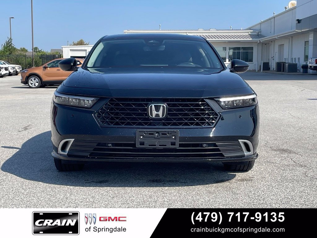 Used 2025 Honda Accord Touring image 2