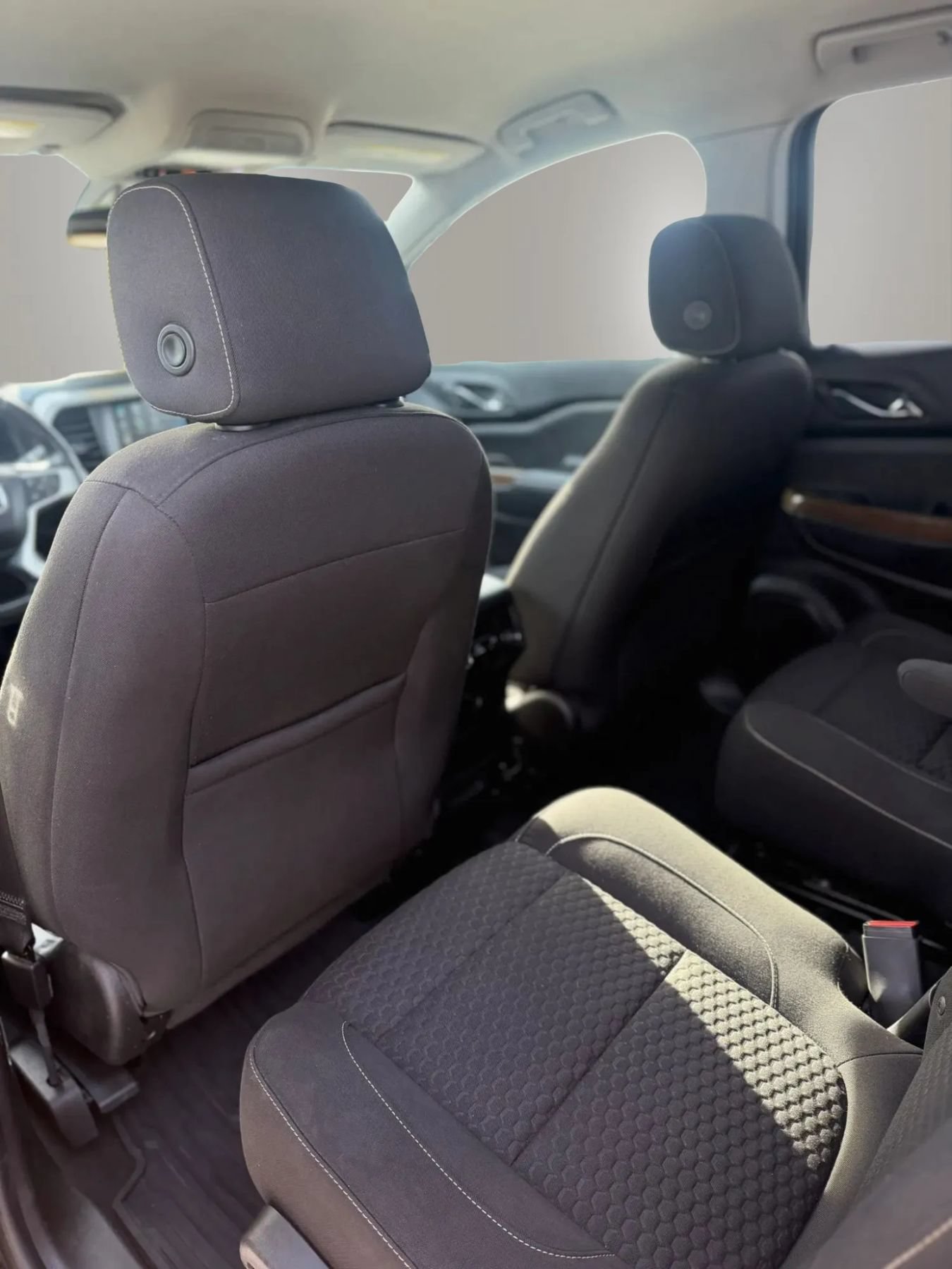 Used 2018 GMC Acadia SLE w/ Driver Alert Package I AWD/4WD image 17