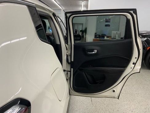 Used 2019 Jeep Compass Latitude w/ Popular Equipment Group image 32