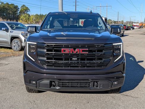 Used 2025 GMC Sierra 1500 Elevation w/ Preferred Package image 9