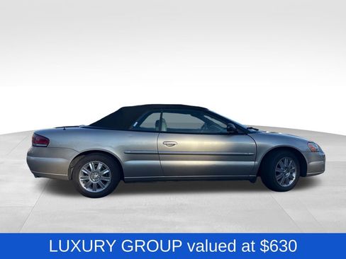 Used 2005 Chrysler Sebring Limited image 9