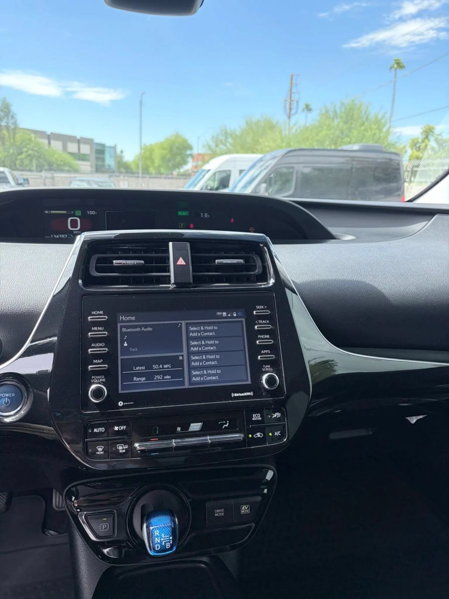 Used 2021 Toyota Prius L Eco FWD image 22