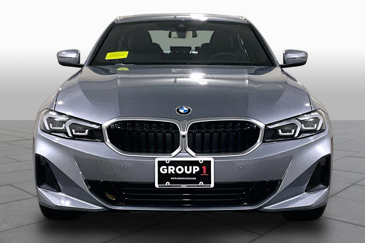 Used 2026 BMW 330i xDrive Sedan w/ Premium Package AWD/4WD image 3