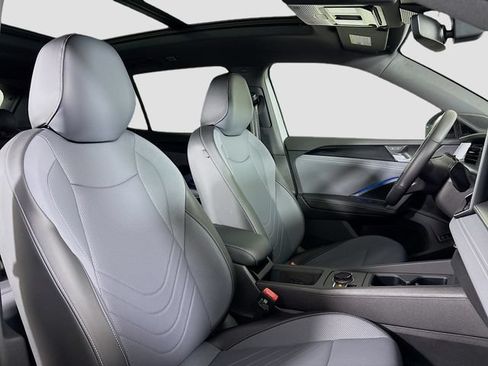 New 2026 Volkswagen Tiguan SE R-Line AWD/4WD image 29
