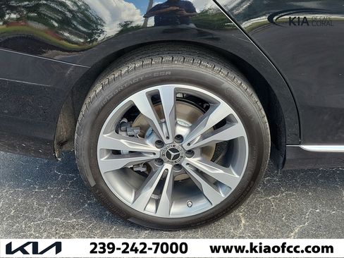 Used 2021 Mercedes-Benz C 300 4MATIC Sedan image 9