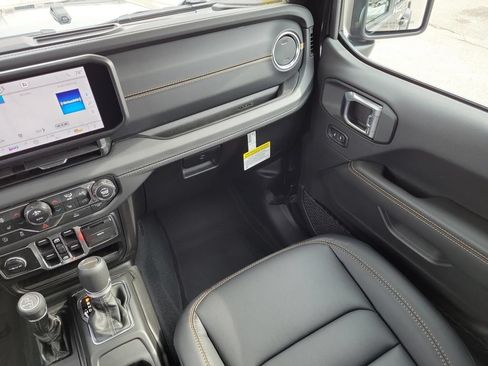 New 2026 Jeep Gladiator Mojave AWD/4WD image 15