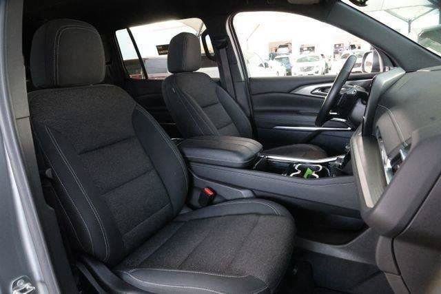 Used 2024 Chevrolet Traverse LT AWD/4WD image 25