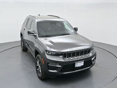 New 2025 Jeep Grand Cherokee Limited image 55