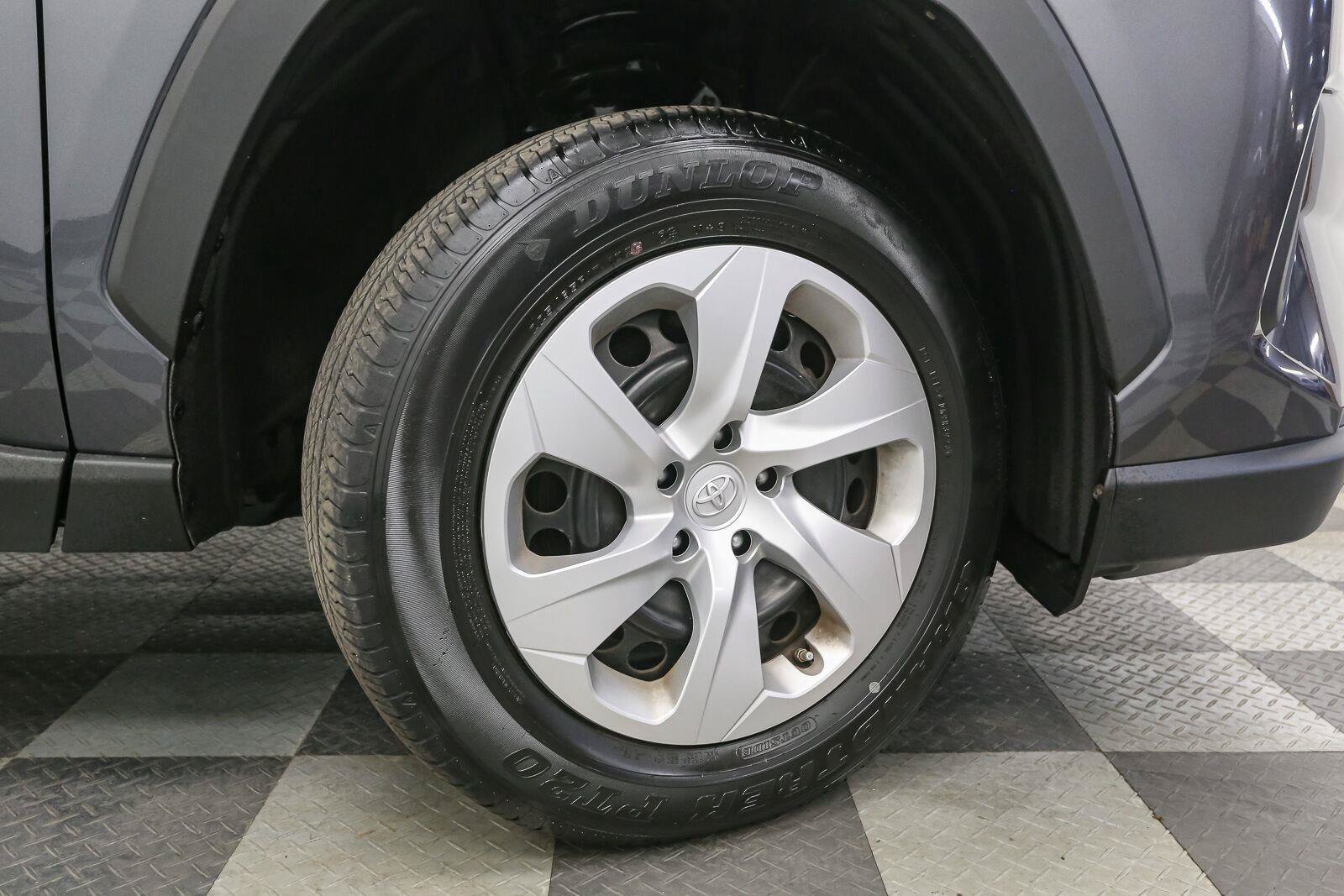 Certified 2024 Toyota RAV4 LE AWD/4WD image 15