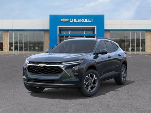 New 2026 Chevrolet Trax LT w/ Driver Confidence Package FWD image 6