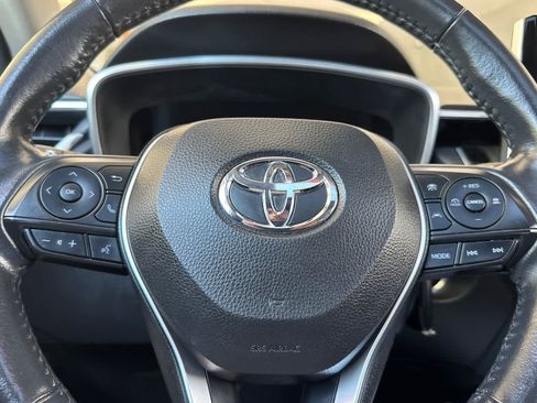 Used 2023 Toyota Corolla Cross XLE w/ Convenience Package FWD image 25