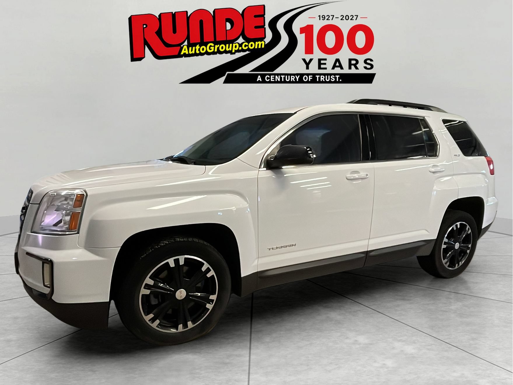 Used 2017 GMC Terrain SLT w/ Open Road Package AWD/4WD image 1