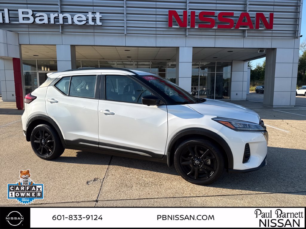 Used 2022 Nissan Kicks SR w/ Premium Package FWD image 5