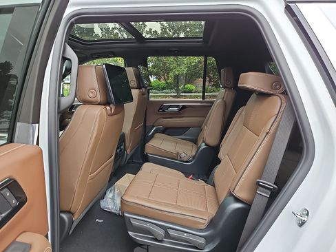 New 2026 Chevrolet Tahoe High Country AWD/4WD image 5
