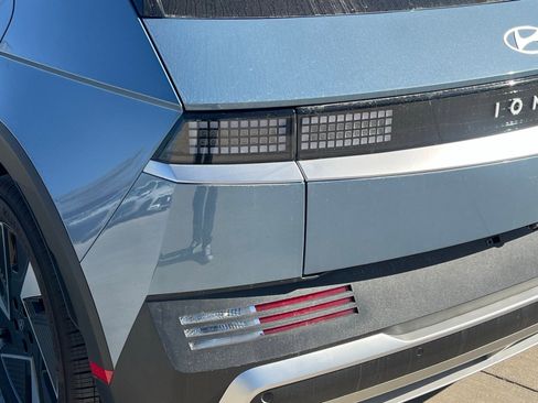 New 2025 Hyundai Ioniq 5 SEL image 12