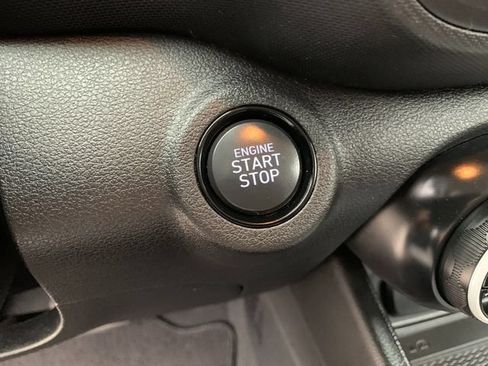Certified 2023 Hyundai Venue Limited FWD image 23