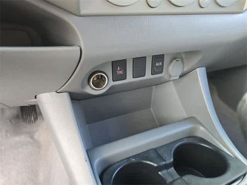 Used 2010 Toyota Tacoma 4WD Double V6 AT image 30