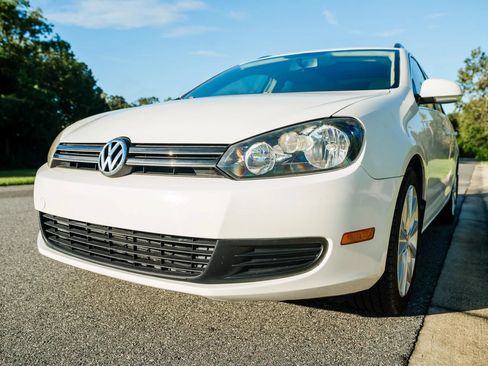 Used 2010 Volkswagen Jetta TDI FWD image 22