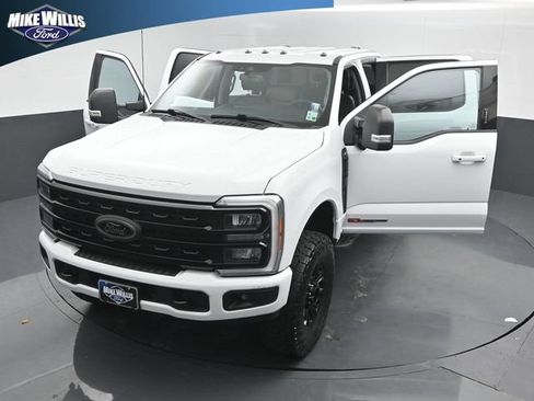 Used 2023 Ford F250 XLT w/ Black Appearance Package AWD/4WD image 26