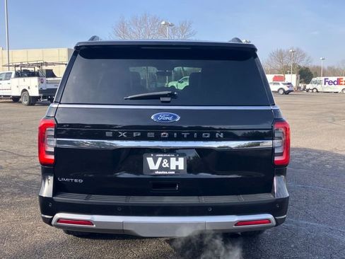 Used 2024 Ford Expedition Limited image 30