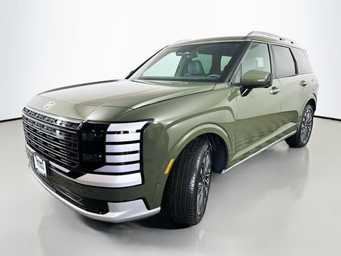 New 2026 Hyundai Palisade Calligraphy AWD/4WD image 3