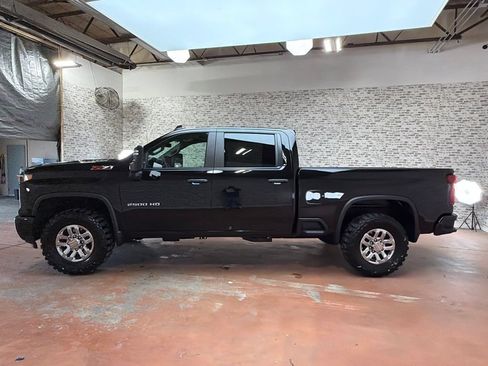 Used 2025 Chevrolet Silverado 2500 Custom w/ Custom Value Package AWD/4WD image 4