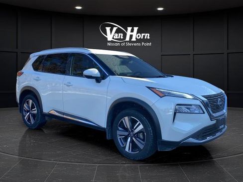 Used 2023 Nissan Rogue SL image 1