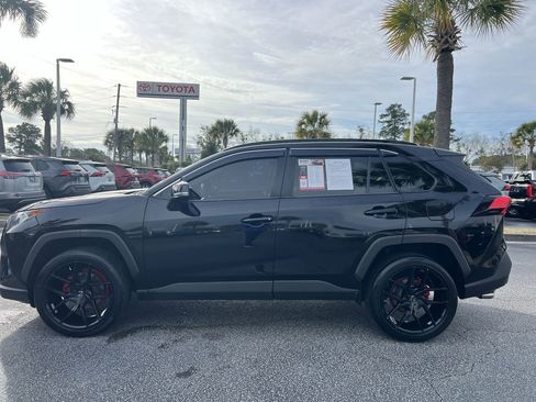 Used 2021 Toyota RAV4 XLE image 7